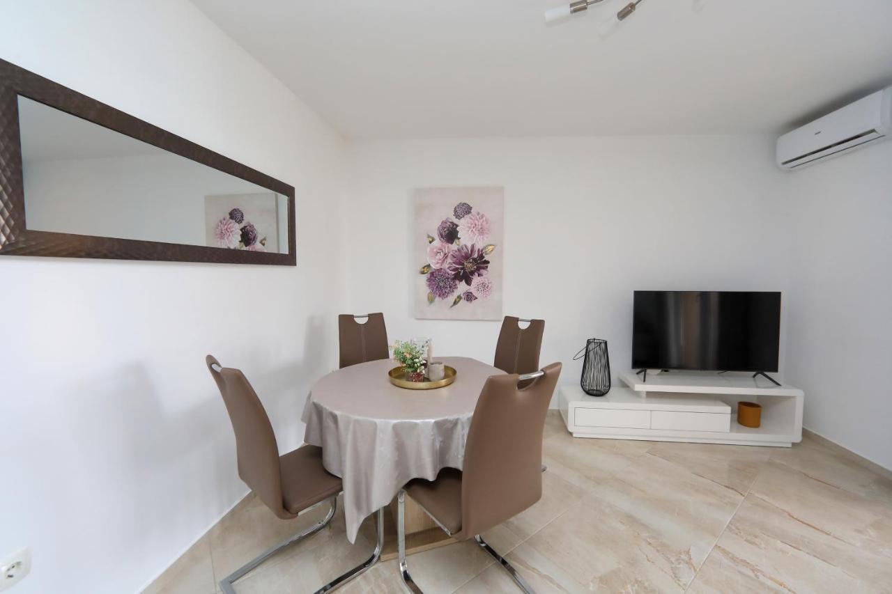 Apartment Alfonso Bibinje Buitenkant foto